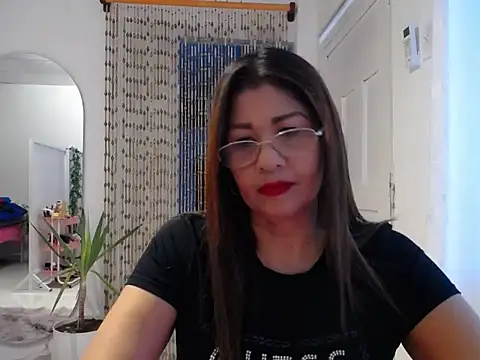 Manuela lara  online show from 10.03.25
