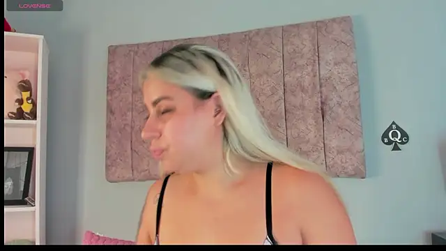 naomi sanz online show from 10.15.25