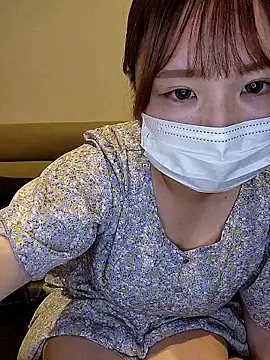 Snapshot of --MIYUKI chatting on 10.21.25 --MIYUKI online show from 10.21.25