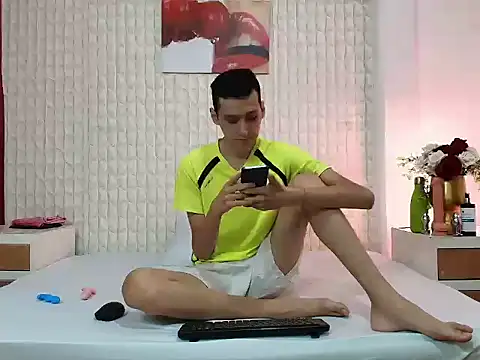 LuigiMarchetti online show from 11.12.25