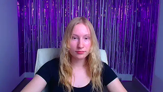 Elizabeth Kissa online show from 09.26.25