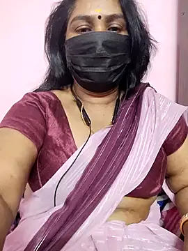 Snapshot of Tamil_Azhaghi25 chatting on 02.05.26 Tamil Azhaghi25 online show from 02.05.26