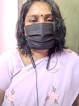 Snapshot of Tamil_Azhaghi25 chatting on 05.25.26 Tamil Azhaghi25 online show from 05.25.26
