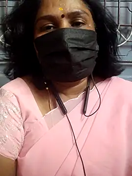 Snapshot of Tamil_Azhaghi25 chatting on 05.29.26 Tamil Azhaghi25 online show from 05.29.26
