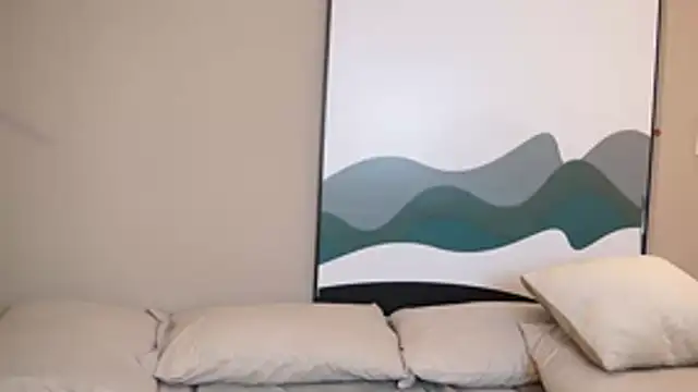 Tayler Kim online show from 10.19.25