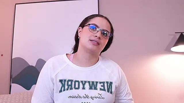 Tayler Kim online show from 11.27.25