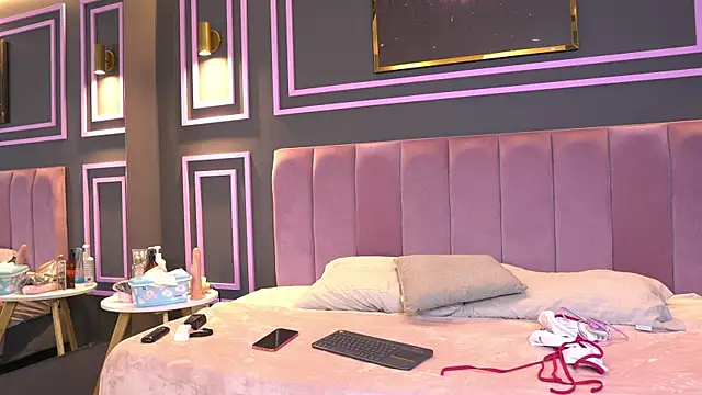 Tayler Kim online show from 01.11.26