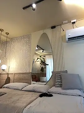 Tayler Kim online show from 03.29.26