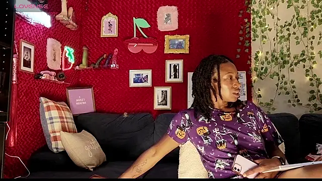 Snapshot of MarleyAquafina chatting on 09.21.25 MarleyAquafina online show from 09.21.25