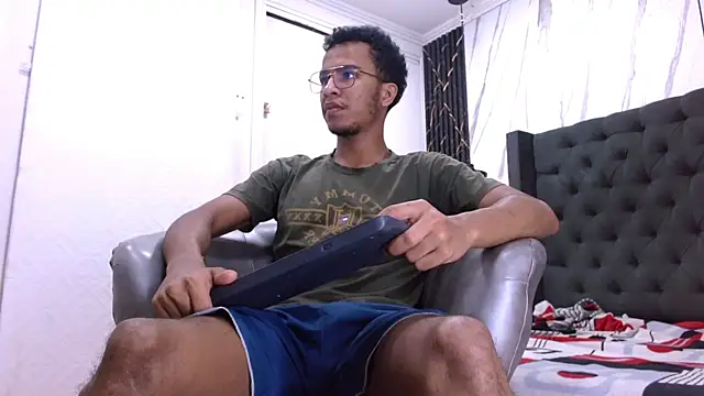 aston xvera online show from 12.15.25