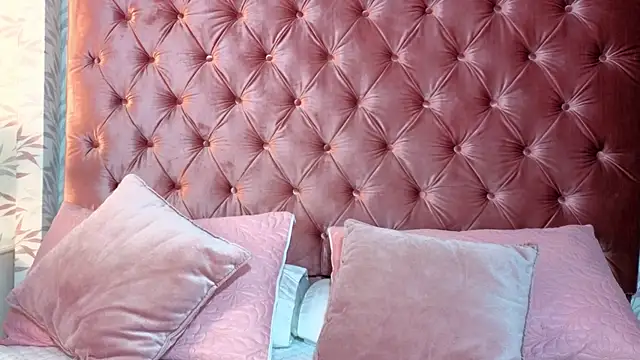 Snapshot of cherry_canndy_ chatting on 09.11.25 cherry canndy online show from 09.11.25