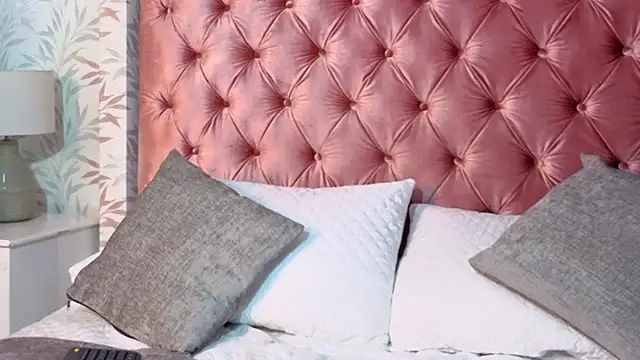 Snapshot of cherry_canndy_ chatting on 11.04.25 cherry canndy online show from 11.04.25