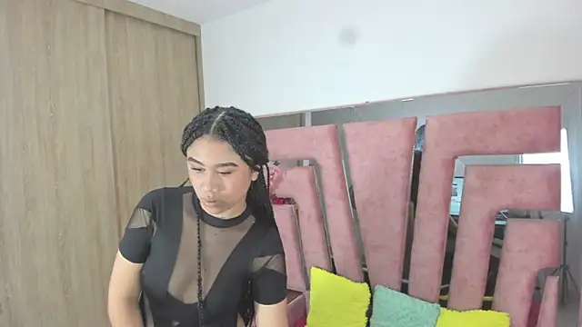 MaraKarly online show from 11.29.25