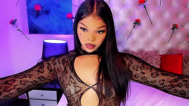 Valeria Swett  online show from 02.13.26