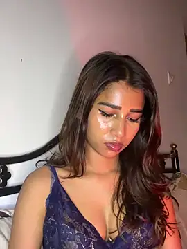 STRIP GLOW online show from 04.22.26