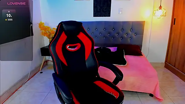 Nicolas James Sc online show from 12.04.25