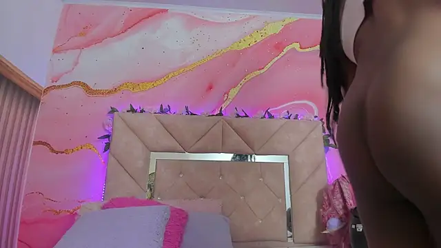 Taylor oriana  online show from 11.08.25