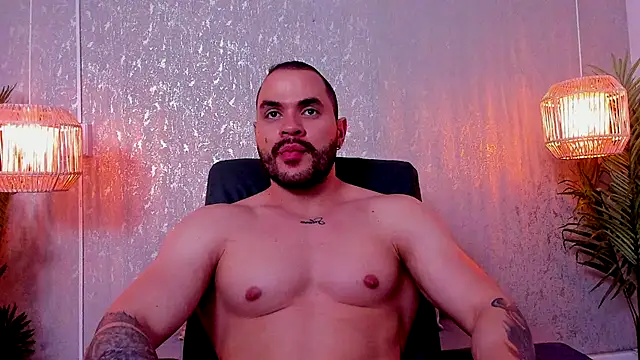 Snapshot of Hershell_Fit chatting on 09.18.25 Hershell Fit online show from 09.18.25