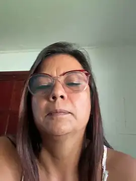 YadiraOrozco online show from 11.24.25