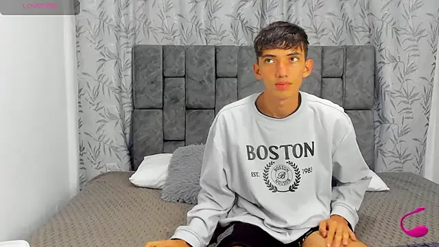 Maikol Ortiz online show from 11.21.25