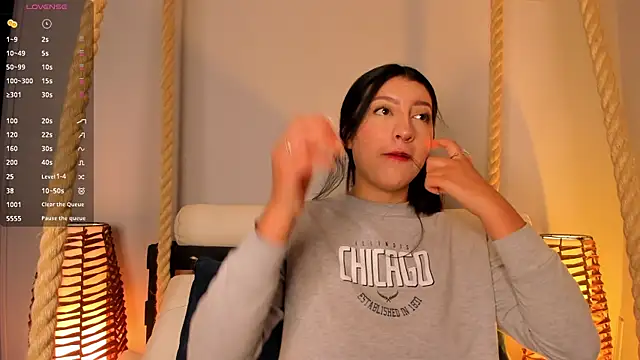 Snapshot of kaylii_purple chatting on 12.15.25 kaylii purple online show from 12.15.25