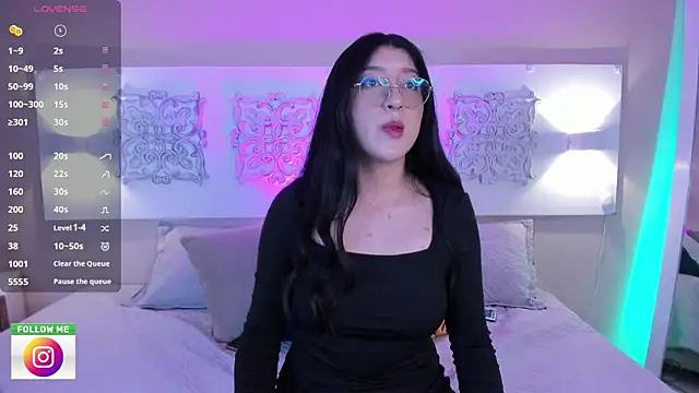 Snapshot of kaylii_purple chatting on 12.16.25 kaylii purple online show from 12.16.25