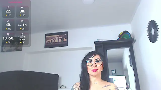 Snapshot of Vicky_hotmilf chatting on 05.15.26 Vicky hotmilf online show from 05.15.26