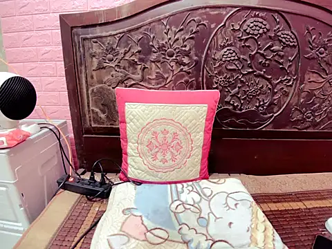 Snapshot of Thu_yaha chatting on 02.01.26 Thu yaha online show from 02.01.26