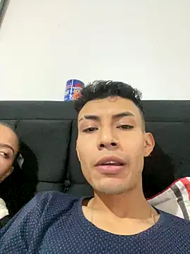 coupledesire18 online show from 11.22.25