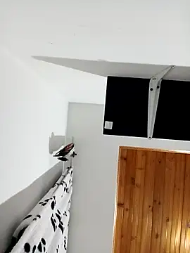 coupledesire18 online show from 11.22.25