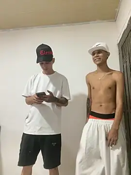 spicyboysvenezuelan online show from 09.29.25