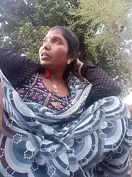 Snapshot of Jivika_Jaiswal chatting on 11.11.25 Jivika Jaiswal online show from 11.11.25