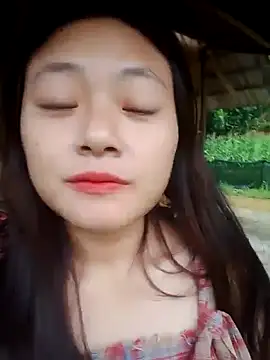 Snapshot of mai-xinh chatting on 09.29.25 mai-xinh online show from 09.29.25