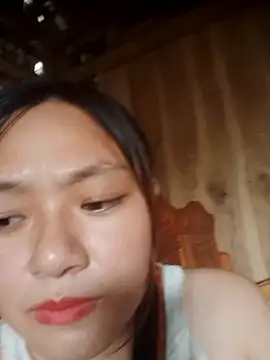 Snapshot of mai-xinh chatting on 10.01.25 mai-xinh online show from 10.01.25