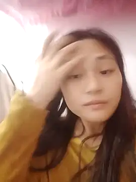 Snapshot of mai-xinh chatting on 10.07.25 mai-xinh online show from 10.07.25