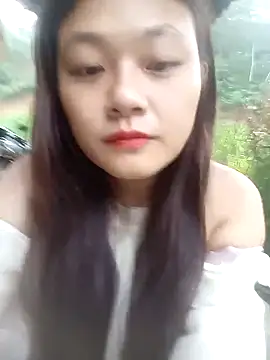 Snapshot of mai-xinh chatting on 10.12.25 mai-xinh online show from 10.12.25