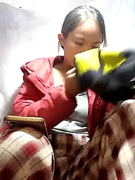 xinhxinhcute online show from 10.20.25