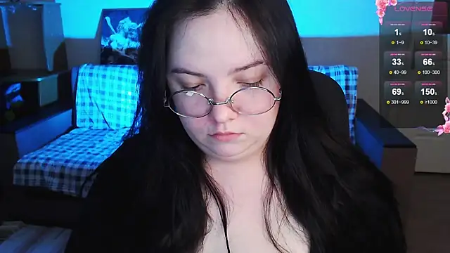 EmillyBones online show from 03.11.26