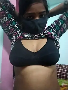 Snapshot of Bebo_Sweety143 chatting on 10.27.25 Bebo Sweety143 online show from 10.27.25