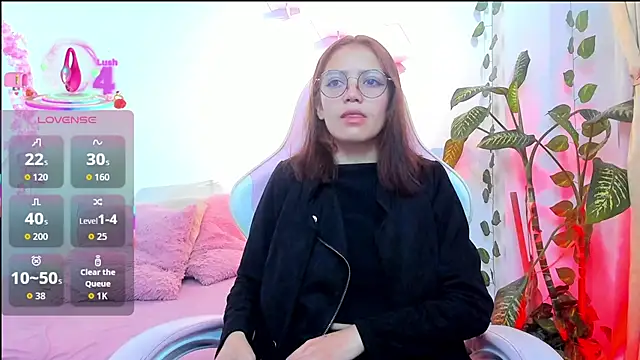 Snapshot of Jade22__ chatting on 10.03.25 Jade22 online show from 10.03.25