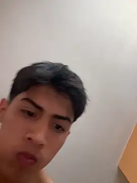 Xannxx online show from 10.08.25