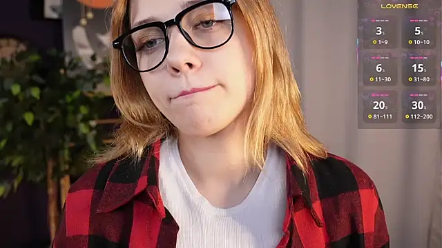 HollieCollelo online show from 10.03.25