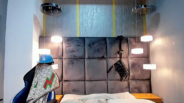 HunterHeat  online show from 03.13.26