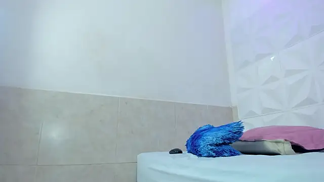 Aisha farah online show from 09.13.25