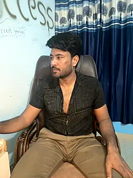 Snapshot of MeekBatgirl chatting on 11.25.25 MeekBatgirl online show from 11.25.25