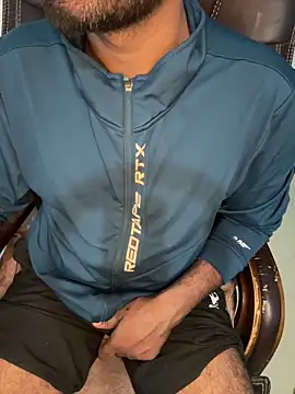 Snapshot of MeekBatgirl chatting on 12.16.25 MeekBatgirl online show from 12.16.25