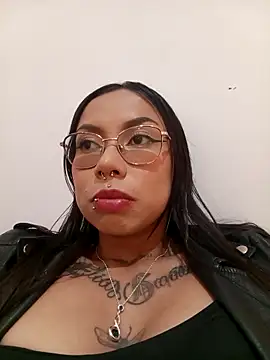 Snapshot of Antonellaconelly chatting on 10.16.25 Antonellaconelly online show from 10.16.25