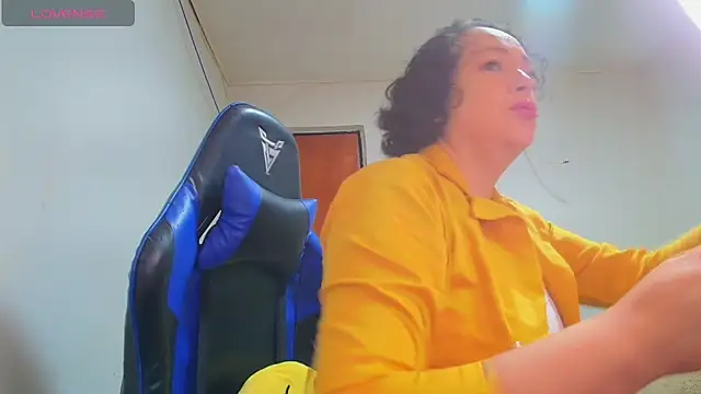 Miss Oriana online show from 11.13.25