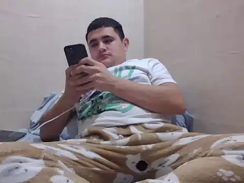 Snapshot of whitsblack chatting on 09.12.25 whitsblack online show from 09.12.25