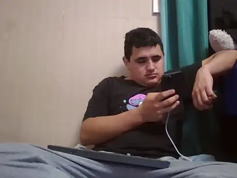 Snapshot of whitsblack chatting on 09.21.25 whitsblack online show from 09.21.25